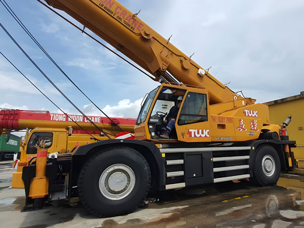 Rough Terrain Crane